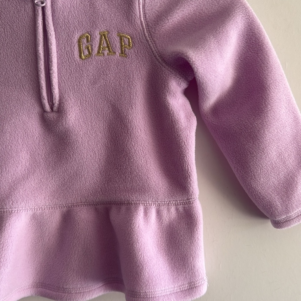 Gap 4T fleece pullover - Picture 2 of 4